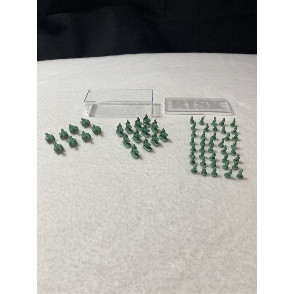 Risk the Game of Global Domination Replacement Green Army 60 Pieces Parts 1998